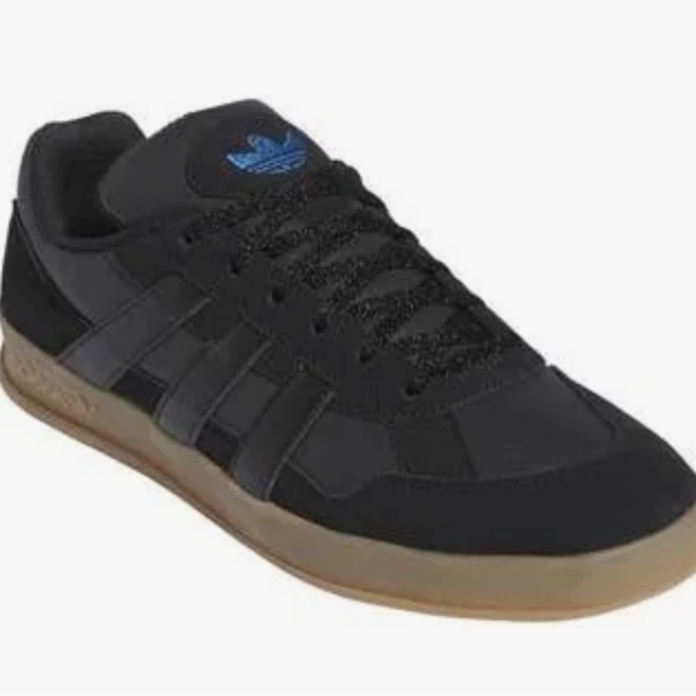 Adidas Men’s Aloha Super. Black on black skate shoe.